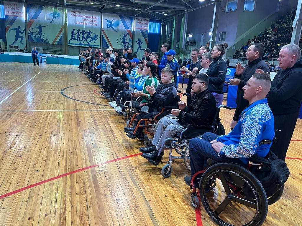 Турнир по паранастольному теннису проходит в Караганде