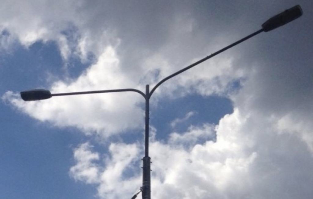 В Караганде установили тысячу новых опор освещения