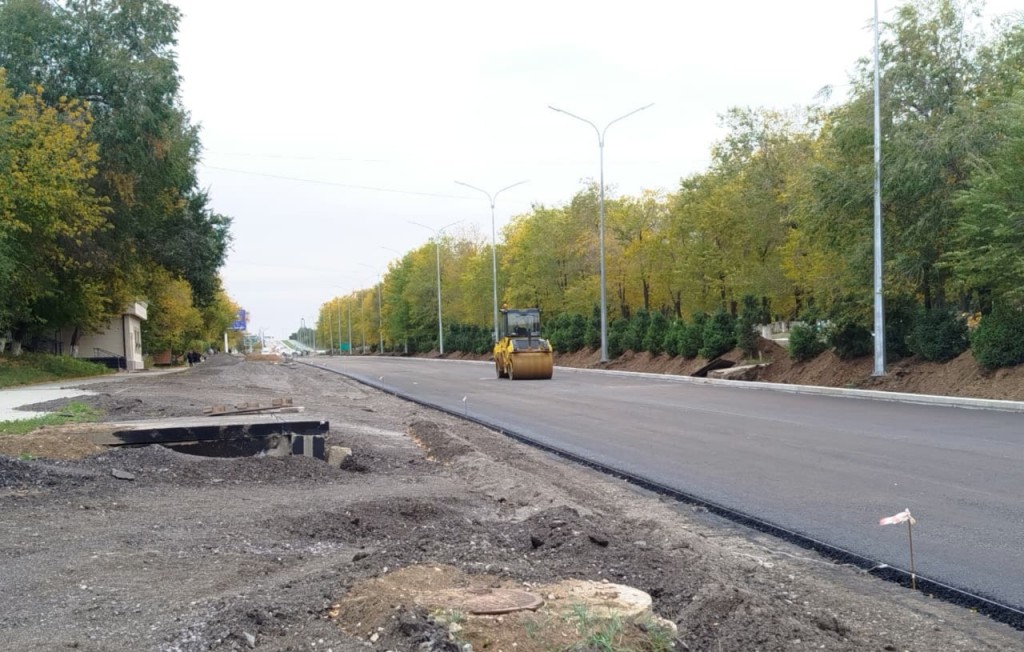 Проспект Металлургов в Темиртау: обещали открыть 1 октября, но «чуть-чуть не успевают»