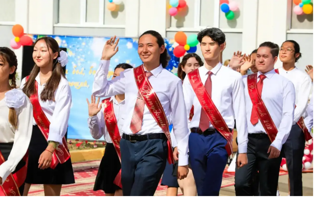 Около 2 миллионов выпускников поступили в вузы и колледжи в Казахстане за пять лет