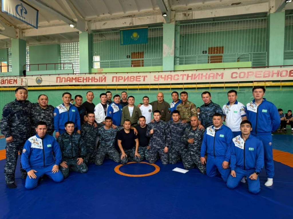 ІІМ қызметкерлері Қарағанды академиясында өзін-өзі қорғау дағдыларын шыңдауда