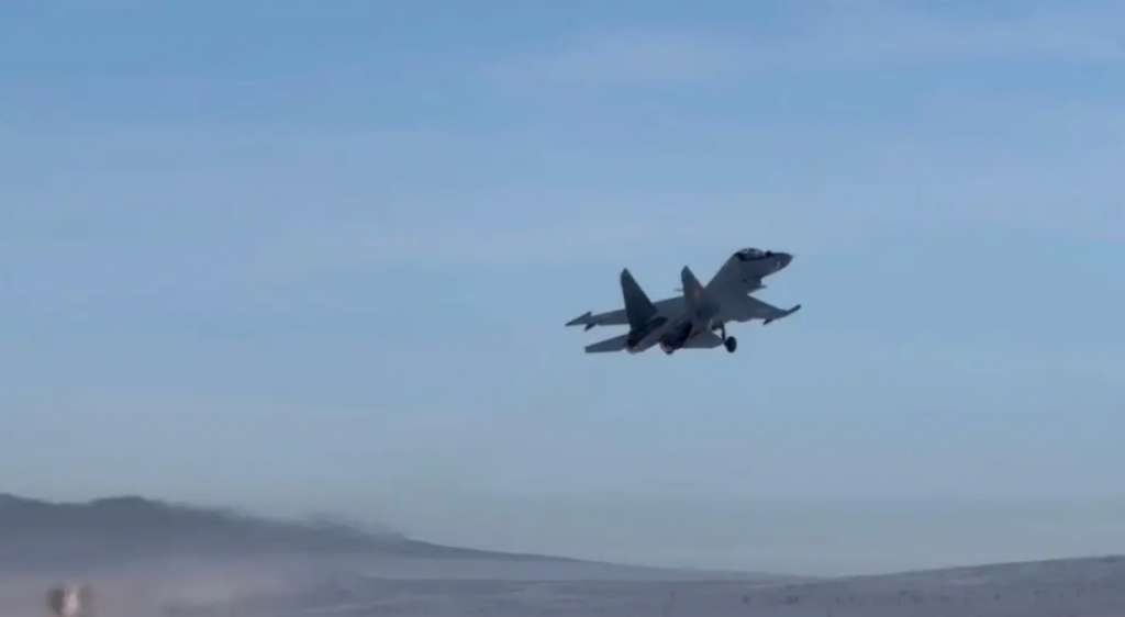 Истребитель Су-30СМ потерпел крушение под Карагандой