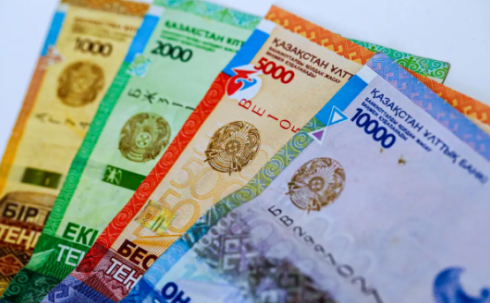 Какие банкноты будут считать устаревшими в Казахстане