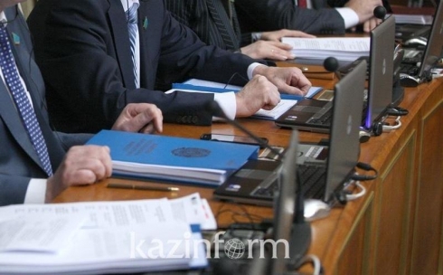 Более 5000 госслужащих Карагандинской области подлежат аттестации