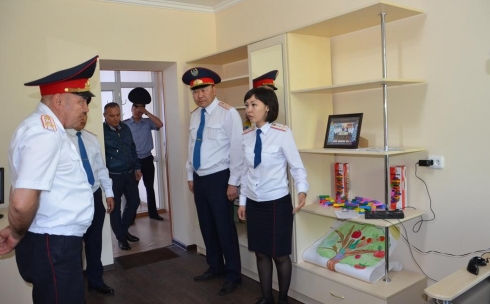 У полицейских Абайского района появилась комната психологической разгрузки