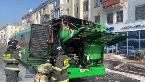 В Темиртау горел недавно выпущенный на линию пассажирский автобус
