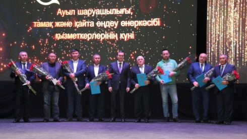 Сельхозработников Карагандинской области поздравили с профессиональным праздником