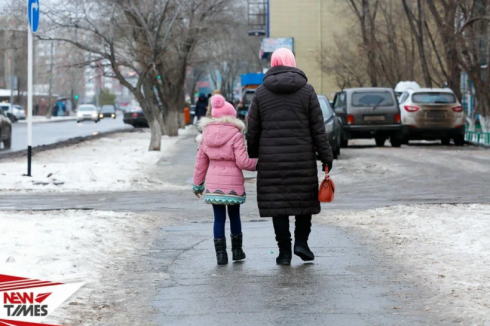 Стало известно число одиноких отцов и матерей в Казахстане