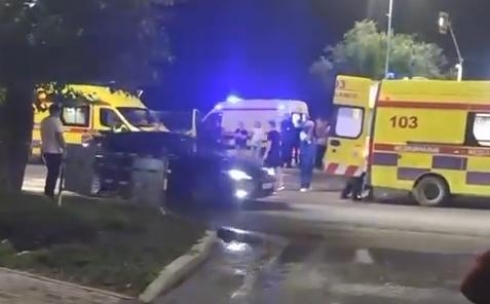 В Караганде водитель скутера сбил на пешеходном переходе двух человек. Одного из них насмерть