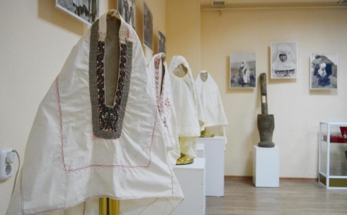 Историю кимешеков – женских головных уборов – можно узнать на новой выставке в Караганде