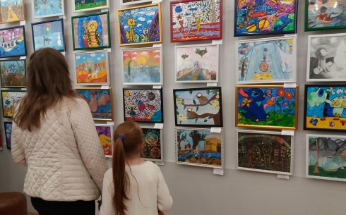 Выставка детско-юношеского творчества открылась в Караганде