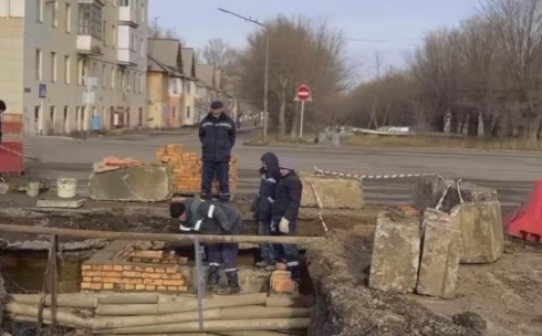На Востоке Темиртау строят новый водопроводный колодец