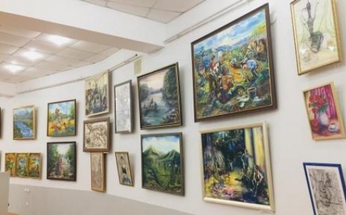 В Караганде открылась выставка Детской художественной школы №1 «Выпуск 2019»