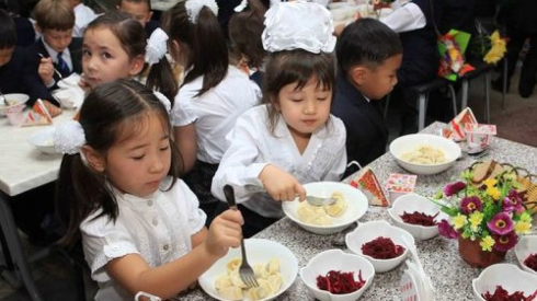 Контроль над качеством питания усилят в школах Казахстана