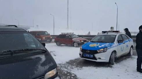 Из-за ДТП более 300 автомобилей скопилось на трассе Караганда – Темиртау