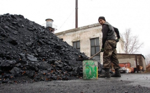 Жителей Карагандинской области просят заблаговременно запастись углём