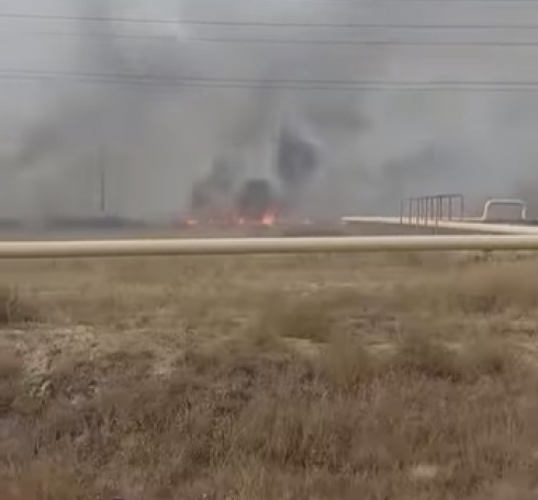 В Караганде горит степь в районе ЖБИ