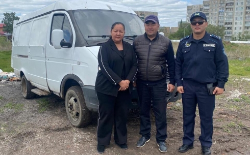 В Караганде оштрафовали водителя ГАЗели, вывалившего свой мусор на окраине города