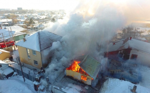 В Караганде в пожаре на улице Волгоградская погибло больше тысячи перепелок
