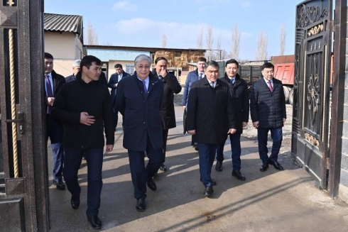 Зернодробильный аппарат подарил Президент сельскому жителю в Жамбылской области