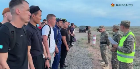 700 военнообязанных из Карагандинской и Улытауской областей отправили на военный полигон