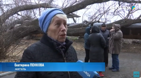 Жители одной из улиц Караганды обеспокоены исчезновением наружной изоляции теплосетей