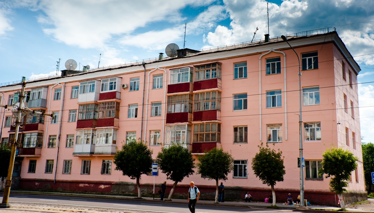 Кв темиртау. Новостройки Темиртау. Караганда дома. Дом гармошка Караганда. Показать проспект Республики дом 4 Караганда.