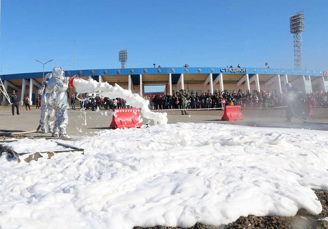 Темиртау снег. Стадион Металлург Темиртау. Нестандартный снег в Темиртау. Новости темиртау на сегодня