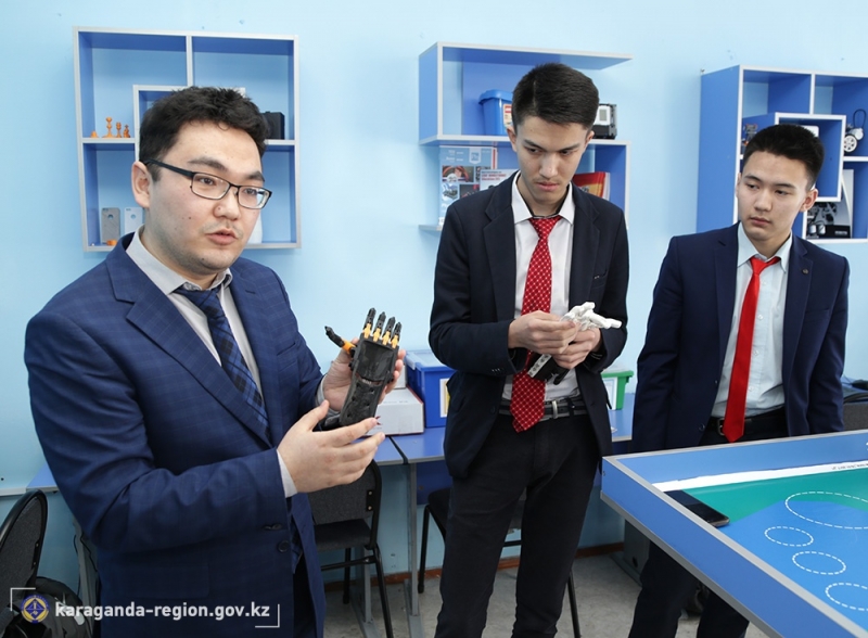 Турецкий лицей герб. Рили лицей уфа. Казахско турецкий лицей. Ктл ломбард кемерово. Билим инновация лицей актобе.