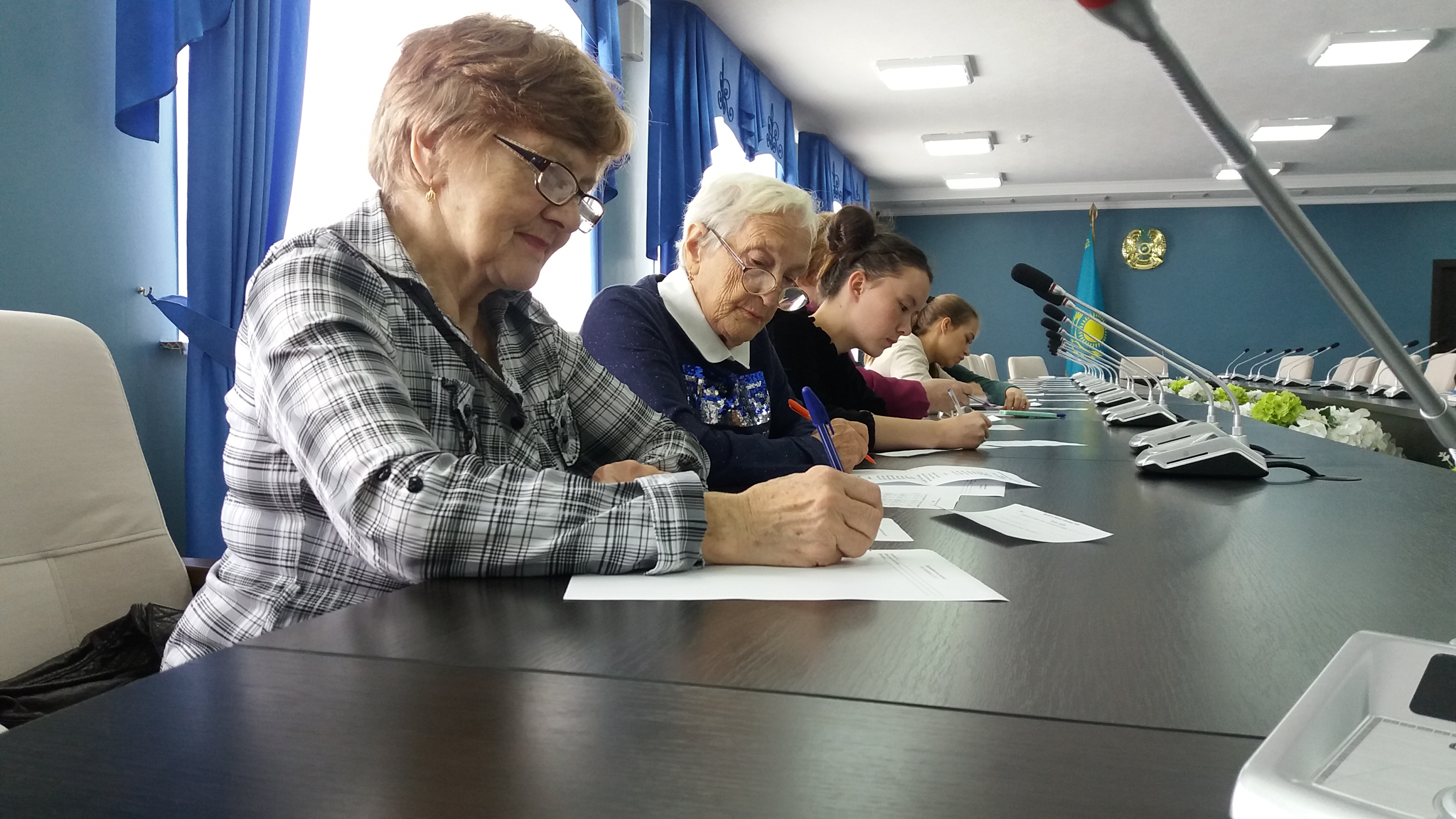 В Карагандинской области прошел общеобластной диктант на латинице. Караганда  Онлайн