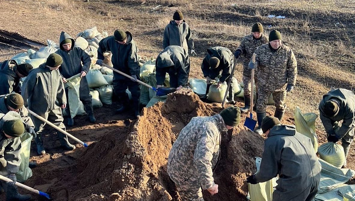 В Карагандинской области продолжается борьба с паводками. Караганда Онлайн